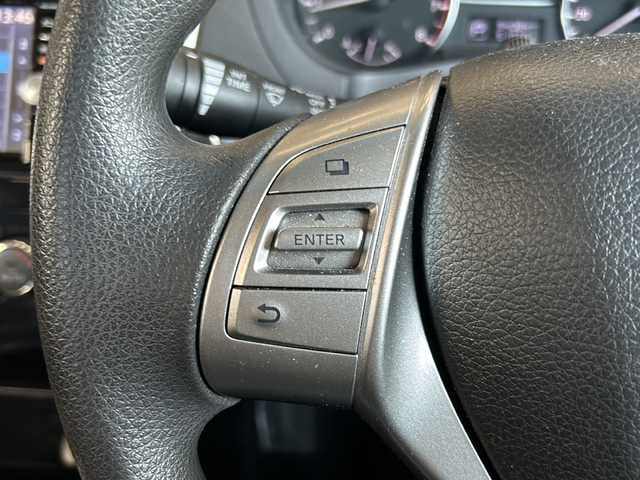 日産 ティアナ XE 静岡県 2015(平27)年 9.4万km ダイヤモンドブラック 純正SDナビ/・CD/・DVD/・フルセグＴＶ/・Bluetooth/・USB/・AM/・FM/主要装備/・横滑り防止/・盗難防止装置/・バックカメラ/・ビルトインETC/・純正フロアマット/・純正アルミホイール/・キセノンヘッドライト/・オートライト/・フォグランプ/・ステリモ/・スマートキー/・プッシュスタート/・サイド/カーテンエアバック