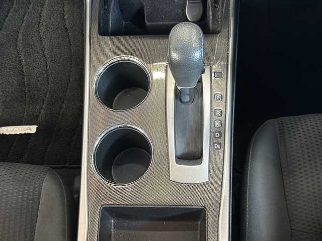 日産 ティアナ XE 静岡県 2015(平27)年 9.4万km ダイヤモンドブラック 純正SDナビ/・CD/・DVD/・フルセグＴＶ/・Bluetooth/・USB/・AM/・FM/主要装備/・横滑り防止/・盗難防止装置/・バックカメラ/・ビルトインETC/・純正フロアマット/・純正アルミホイール/・キセノンヘッドライト/・オートライト/・フォグランプ/・ステリモ/・スマートキー/・プッシュスタート/・サイド/カーテンエアバック