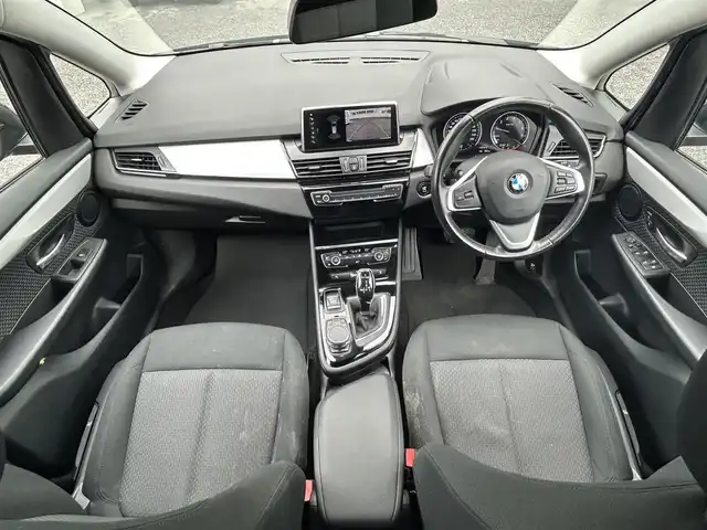 ＢＭＷ ２１８ｉ グランツアラー 愛知県 2019(令1)年 5.7万km メディテラニアンブルー メーカーオプションナビ【Bluetooth AM FM USB】/ドライブレコーダー/バックカメラ/ETC/インテリジェントセーフティ/・衝突軽減ブレーキ/・衝突警告/・歩行者警告/・車線逸脱警報/クルーズコントロール/クリアランスソナー/オートライト/LEDヘッドライト/オートライト/フォグランプ/リアフォグランプ/ヘッドライトレベライザー/ステアリングリモコン/電動パーキングスイッチ/電動格納ドアミラー/純正アルミホイール/保証書/記録簿/取扱説明書/禁煙車