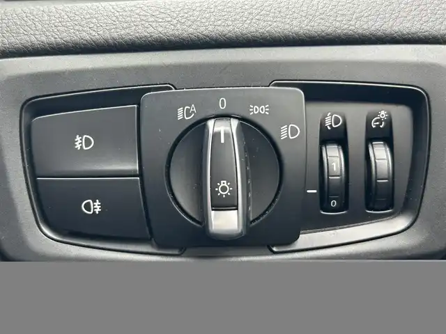 ＢＭＷ ２１８ｉ グランツアラー 愛知県 2019(令1)年 5.7万km メディテラニアンブルー メーカーオプションナビ【Bluetooth AM FM USB】/ドライブレコーダー/バックカメラ/ETC/インテリジェントセーフティ/・衝突軽減ブレーキ/・衝突警告/・歩行者警告/・車線逸脱警報/クルーズコントロール/クリアランスソナー/オートライト/LEDヘッドライト/オートライト/フォグランプ/リアフォグランプ/ヘッドライトレベライザー/ステアリングリモコン/電動パーキングスイッチ/電動格納ドアミラー/純正アルミホイール/保証書/記録簿/取扱説明書/禁煙車