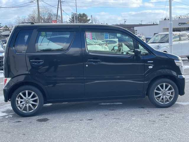 スズキ ワゴンＲ HYBRID FX 青森県 2018(平30)年 8.1万km ブルーイッシュブラックパール3 純正ナビ（CD・DVD・Bluetooth・フルセグ）/バックカメラ/アラウンドビューモニター/HUD/衝突被害軽減機能/レーンキープアシスト/横滑り防止機能/運転席＆助手席シートヒーター/シガーソケット/スマートキー/スペアキー