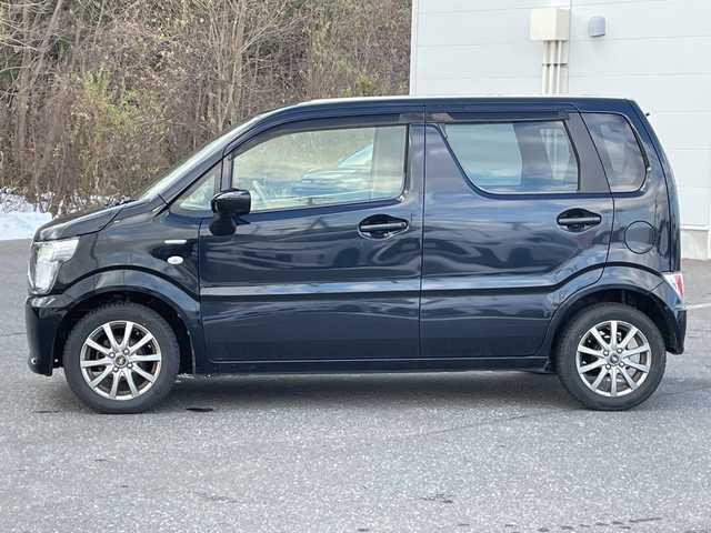 スズキ ワゴンＲ HYBRID FX 青森県 2018(平30)年 8.1万km ブルーイッシュブラックパール3 純正ナビ（CD・DVD・Bluetooth・フルセグ）/バックカメラ/アラウンドビューモニター/HUD/衝突被害軽減機能/レーンキープアシスト/横滑り防止機能/運転席＆助手席シートヒーター/シガーソケット/スマートキー/スペアキー