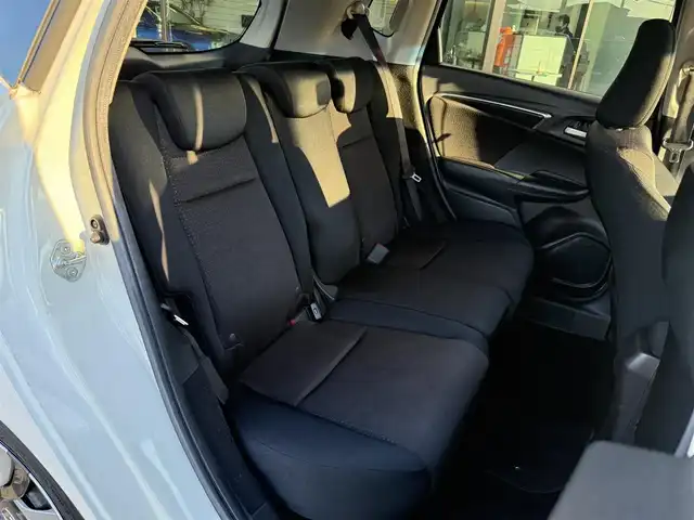 ホンダ フィット ハイブリット Fパッケージ 栃木県 2013(平25)年 9.5万km プレミアムホワイトパール 純正ナビ/バックカメラ/ステリモ/ETC/スマートキー×2