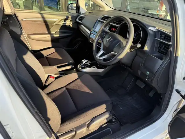 ホンダ フィット ハイブリット Fパッケージ 栃木県 2013(平25)年 9.5万km プレミアムホワイトパール 純正ナビ/バックカメラ/ステリモ/ETC/スマートキー×2