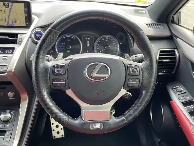 レクサス ＮＸ 300h Fスポーツ 岩手県 2018(平30)年 9.2万km ソニッククォーツ 純正メーカーナビ/AM/FM/CD/DVD/Bluetooth/マークレビンソンプレミアムサウンド/ブラインドスポットモニター/ナノエアコン/ヘッドアップディスプレイ/純正エンジンスターター/置くだけ充電/ワンオーナー/フルセグTV/全方位カメラ/ビルトインETC/ドライブレコーダー/クルーズコントロール/衝突被害軽減ブレーキ/レーンキープアシスト/横滑り防止装置/パワーシート/シートヒーター/オートライト/オートハイビーム/LEDヘッドライト/フォグランプ/スマートキーー/プッシュスタート/電動格納ミラー/純正18インチAW/純正フロアマット/純正ドアバイザー/保証書/取扱説明書”