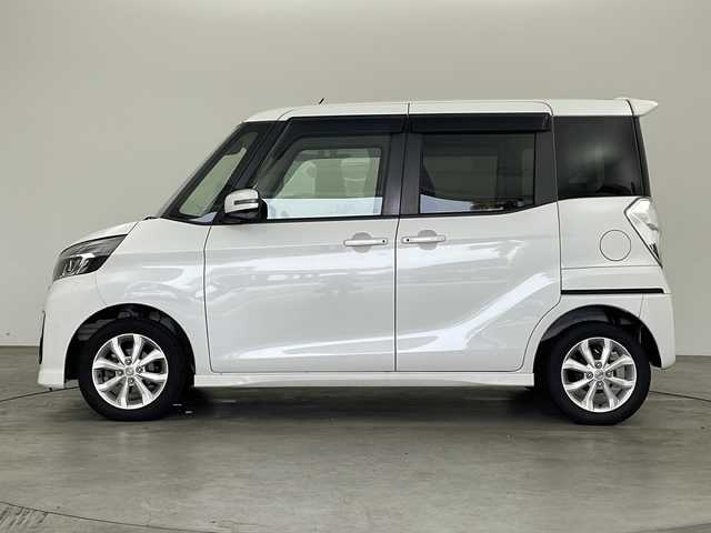 日産 デイズ ルークス ハイウェイスター Xターボ 兵庫県 2019(平31)年 6.8万km ホワイトパール ・純正ナビ＆BT＆CD＆DVD＆TV＆SD/・片側パワースライドドア/・アラウンドビューモニター/・エマージェンシーブレーキ/・レーンキープアシスト/・オートマチックハイビーム/・パーキングアシスト/・サイドエアロ/・リアスポイラー/・前方ドライブレコーダー/・LEDヘッドライト/・フォグライト/・純正14インチAW/・純正フロアマット/・ETC/・プッシュスタート/・アイドリングストップ