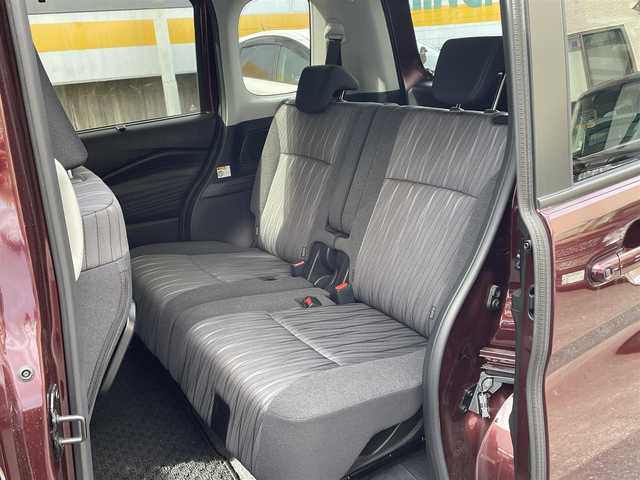 スズキ ソリオ HV MZ 静岡県 2024(令6)年 0.6万km メロウディープレッドパール 純正ナビ/フルセグTV/DVD/CD/BT/USB/全方位カメラ/両側電動スライドドア/衝突軽減ブレーキ/レーンキープアシスト/ヘッドアップディスプレイ/バックソナー/前後ドライブレコーダー/前席シートヒーター /LEDヘッドライト/LEDフォグライト/ビルトインETC/純正15インチAW/スマートキー×2/保証書/取扱説明書/ナビ取扱説明書