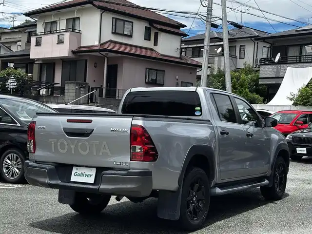 トヨタ ハイラックス Z ブラックラリーエディション 熊本県 2020(令2)年 7.7万km シルバーメタリック ワンオーナー/ハードトノカバー/社外SDナビ（CN-RE06WD）/【フルセグTV/CD/DVD/SD/BT】/バックカメラ/トヨタセーフティセンス/・プリクラッシュセーフティ/・レーンディパーチャアラート/・ロードサインアシスト/・先行車発進告知/レーダークルーズコントロール/ミラー一体型前後ドライブレコーダー/革調シートカバー/ステアリングリモコン/ダウンヒルアシスト/リアデフロック/オートライト/LEDヘッドライト/純正18インチAW/スマートキー/スペアキー/保証書/取扱説明書(車両/ナビ)