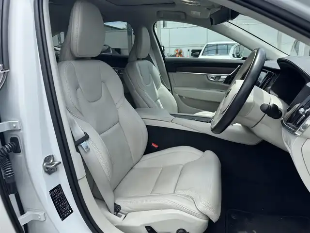 ボルボ ボルボ Ｓ９０ B6 AWD インスクリプション 三重県 2022(令4)年 3.3万km パール 白革シート/harman/kardonサウンドシステム/サンルーフ/純正ナビ/全方位モニター/LEDヘッドライト/フォグランプ/クリアランスソナー/前後席シートヒーター /前席ベンチレーション/ワイヤレス充電/ステアリングヒーター/パワーバックドア/レーダークルーズコントロール/BSM/HUD/Wパワーシート