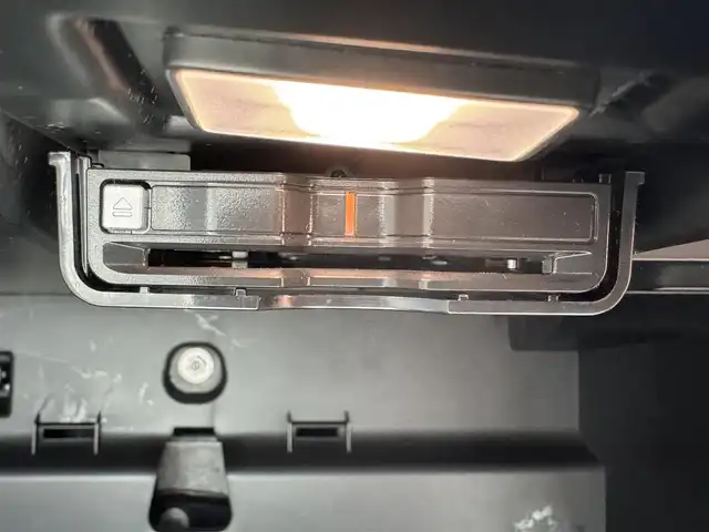 ボルボ ボルボ Ｓ９０ B6 AWD インスクリプション 三重県 2022(令4)年 3.3万km パール 白革シート/harman/kardonサウンドシステム/サンルーフ/純正ナビ/全方位モニター/LEDヘッドライト/フォグランプ/クリアランスソナー/前後席シートヒーター /前席ベンチレーション/ワイヤレス充電/ステアリングヒーター/パワーバックドア/レーダークルーズコントロール/BSM/HUD/Wパワーシート