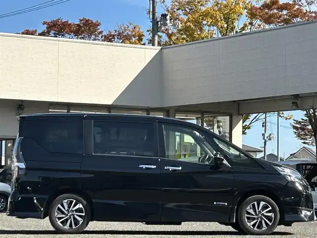 日産 セレナ e－パワー ハイウェイスター V 宮城県 2019(令1)年 7.1万km ダイヤモンドブラック 純正SDナビ（フルセグTV、BT、AM、FM、SD、DVD、CD、ブルーレイ）//フリップダウンモニター//日産プロパイロット//純正エアロ（フロント、サイド）//ビルトインETC2.0//純正AW//ドラレコ//全周囲カメラ//純正フロアマット//BSM//両側パワースライドドア//前席シートヒーター//電動格納ドアミラー//パーキングアシスト//スマートキー//オートライト