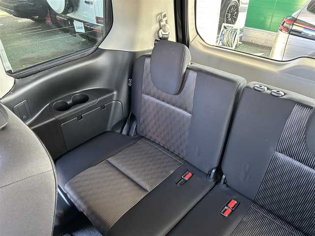 日産 セレナ e－パワー ハイウェイスター V 宮城県 2019(令1)年 7.1万km ダイヤモンドブラック 純正SDナビ（フルセグTV、BT、AM、FM、SD、DVD、CD、ブルーレイ）//フリップダウンモニター//日産プロパイロット//純正エアロ（フロント、サイド）//ビルトインETC2.0//純正AW//ドラレコ//全周囲カメラ//純正フロアマット//BSM//両側パワースライドドア//前席シートヒーター//電動格納ドアミラー//パーキングアシスト//スマートキー//オートライト