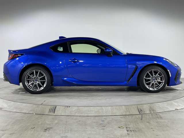 スバル ＢＲＺ R 福岡県 2022(令4)年 1.5万km WRブルーパール 社外9型メモリーナビゲーション/フルセグテレビ/CD DVD HDMI BT/バックカメラ/革巻きステアリング/純正17インチアルミホイール/革巻きステアリング/LEDヘッドライト/ドライブレコーダー前後/スマートキー/プッシュスタートエンジン/オートライト