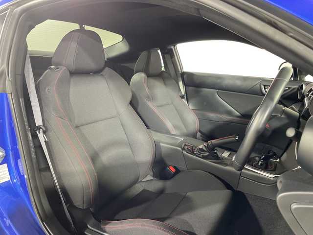 スバル ＢＲＺ R 福岡県 2022(令4)年 1.5万km WRブルーパール 社外9型メモリーナビゲーション/フルセグテレビ/CD DVD HDMI BT/バックカメラ/革巻きステアリング/純正17インチアルミホイール/革巻きステアリング/LEDヘッドライト/ドライブレコーダー前後/スマートキー/プッシュスタートエンジン/オートライト