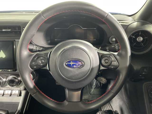 スバル ＢＲＺ R 福岡県 2022(令4)年 1.5万km WRブルーパール 社外9型メモリーナビゲーション/フルセグテレビ/CD DVD HDMI BT/バックカメラ/革巻きステアリング/純正17インチアルミホイール/革巻きステアリング/LEDヘッドライト/ドライブレコーダー前後/スマートキー/プッシュスタートエンジン/オートライト