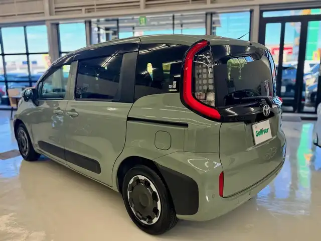 トヨタ シエンタ ハイブリッド Z 滋賀県 2024(令6)年 1.3万km アーバンカーキ ワンオーナー/純正ディスプレイオーディオコネクティッドナビ対応/　Bluetooth appleCarPlay/バックカメラ/ETC2.0/ブラインドスポットモニター/Toyota Safety Sense /プリクラッシュセーフティ/レーンディパーチャーアラート/レーントレーシングアシスト/アダプティブハイビームシステム/ロードサインアシスト/ドライバー異常時対応システム/プロアクティブドライビングアシスト/発進遅れ告知機能/ドライブレコーダー/純正LEDヘッドライト/純正フロアマット/純正ドアバイザー/スマートキー×2/プッシュスタート/