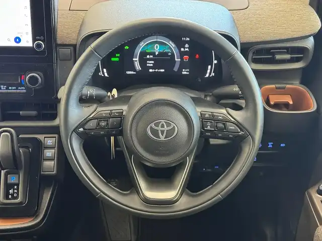 トヨタ シエンタ ハイブリッド Z 滋賀県 2024(令6)年 1.3万km アーバンカーキ ワンオーナー/純正ディスプレイオーディオコネクティッドナビ対応/　Bluetooth appleCarPlay/バックカメラ/ETC2.0/ブラインドスポットモニター/Toyota Safety Sense /プリクラッシュセーフティ/レーンディパーチャーアラート/レーントレーシングアシスト/アダプティブハイビームシステム/ロードサインアシスト/ドライバー異常時対応システム/プロアクティブドライビングアシスト/発進遅れ告知機能/ドライブレコーダー/純正LEDヘッドライト/純正フロアマット/純正ドアバイザー/スマートキー×2/プッシュスタート/