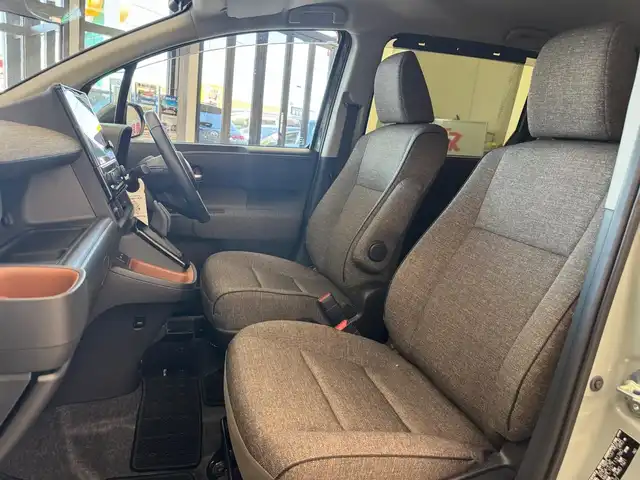 トヨタ シエンタ ハイブリッド Z 滋賀県 2024(令6)年 1.3万km アーバンカーキ ワンオーナー/純正ディスプレイオーディオコネクティッドナビ対応/　Bluetooth appleCarPlay/バックカメラ/ETC2.0/ブラインドスポットモニター/Toyota Safety Sense /プリクラッシュセーフティ/レーンディパーチャーアラート/レーントレーシングアシスト/アダプティブハイビームシステム/ロードサインアシスト/ドライバー異常時対応システム/プロアクティブドライビングアシスト/発進遅れ告知機能/ドライブレコーダー/純正LEDヘッドライト/純正フロアマット/純正ドアバイザー/スマートキー×2/プッシュスタート/