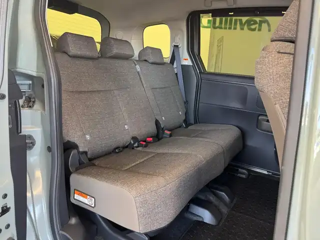 トヨタ シエンタ ハイブリッド Z 滋賀県 2024(令6)年 1.3万km アーバンカーキ ワンオーナー/純正ディスプレイオーディオコネクティッドナビ対応/　Bluetooth appleCarPlay/バックカメラ/ETC2.0/ブラインドスポットモニター/Toyota Safety Sense /プリクラッシュセーフティ/レーンディパーチャーアラート/レーントレーシングアシスト/アダプティブハイビームシステム/ロードサインアシスト/ドライバー異常時対応システム/プロアクティブドライビングアシスト/発進遅れ告知機能/ドライブレコーダー/純正LEDヘッドライト/純正フロアマット/純正ドアバイザー/スマートキー×2/プッシュスタート/