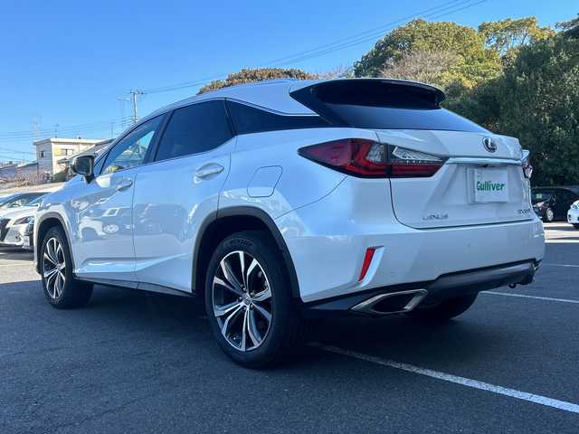 レクサス ＲＸ 200t バージョンL 大阪府 2016(平28)年 4.4万km ソニッククォーツ １２．３型ナビ（フルセグ/Bluetooth/DVD/CD)/サンルーフ　/ブラインドスポットモニター　/レーダークルーズコントロール　/全方位カメラ/ヘッドアップディスプレイ　/衝突被害軽減システム　/横滑り防止装置　/レーンキープアシスト　/オートマチックハイビーム/コーナーセンサー/純正アルミホイール/純正LED/ワンオーナー/シートヒーター/レーザーシート/パワーシート/ドライブレコーダー/ビルトインETC2.0/スペアキー1本/保証書/取扱説明書