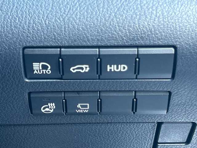 レクサス ＲＸ 200t バージョンL 大阪府 2016(平28)年 4.4万km ソニッククォーツ １２．３型ナビ（フルセグ/Bluetooth/DVD/CD)/サンルーフ　/ブラインドスポットモニター　/レーダークルーズコントロール　/全方位カメラ/ヘッドアップディスプレイ　/衝突被害軽減システム　/横滑り防止装置　/レーンキープアシスト　/オートマチックハイビーム/コーナーセンサー/純正アルミホイール/純正LED/ワンオーナー/シートヒーター/レーザーシート/パワーシート/ドライブレコーダー/ビルトインETC2.0/スペアキー1本/保証書/取扱説明書