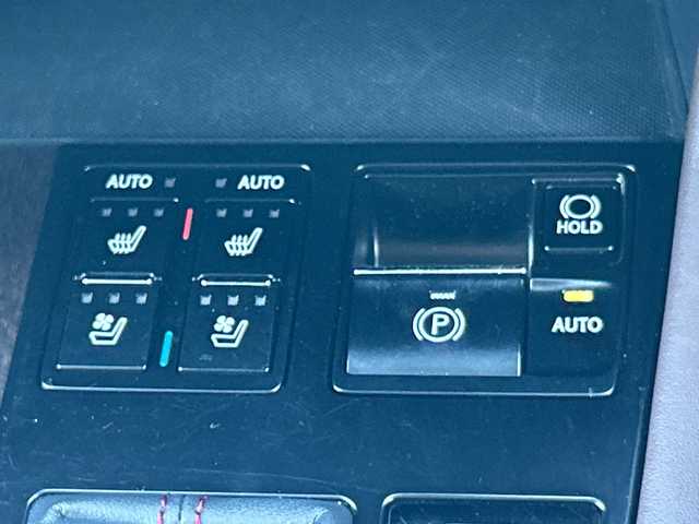 レクサス ＲＸ 200t バージョンL 大阪府 2016(平28)年 4.4万km ソニッククォーツ １２．３型ナビ（フルセグ/Bluetooth/DVD/CD)/サンルーフ　/ブラインドスポットモニター　/レーダークルーズコントロール　/全方位カメラ/ヘッドアップディスプレイ　/衝突被害軽減システム　/横滑り防止装置　/レーンキープアシスト　/オートマチックハイビーム/コーナーセンサー/純正アルミホイール/純正LED/ワンオーナー/シートヒーター/レーザーシート/パワーシート/ドライブレコーダー/ビルトインETC2.0/スペアキー1本/保証書/取扱説明書