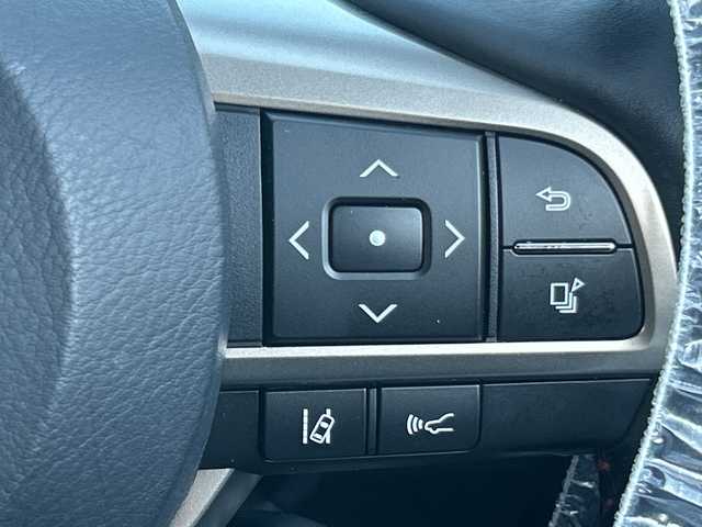 レクサス ＲＸ 200t バージョンL 大阪府 2016(平28)年 4.4万km ソニッククォーツ １２．３型ナビ（フルセグ/Bluetooth/DVD/CD)/サンルーフ　/ブラインドスポットモニター　/レーダークルーズコントロール　/全方位カメラ/ヘッドアップディスプレイ　/衝突被害軽減システム　/横滑り防止装置　/レーンキープアシスト　/オートマチックハイビーム/コーナーセンサー/純正アルミホイール/純正LED/ワンオーナー/シートヒーター/レーザーシート/パワーシート/ドライブレコーダー/ビルトインETC2.0/スペアキー1本/保証書/取扱説明書