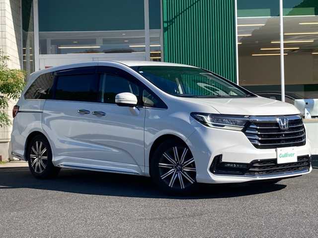 ホンダ オデッセイ アブソルート 愛媛県 2020(令2)年 1.4万km プラチナホワイトパール 純正10インチナビ/・CD/DVD/フルセグTV/・Bluetooth/MSV/USB/全方位モニター/・バックカメラ/ETC2.0/両側パワースライドドア/ホンダセンシング /・衝突軽減ブレーキ/・レーンキープアシスト/・レーダークルーズコントロール/・クリアランスソナー /・パーキングアシスト/パドルシフト/ハーフレザーシート/・D席パワーシート/・2列目オットマンシート/ISOFIX/アイドリングストップ/LEDオートライト/プッシュスタート/・スペアキー/取扱説明書/保証書