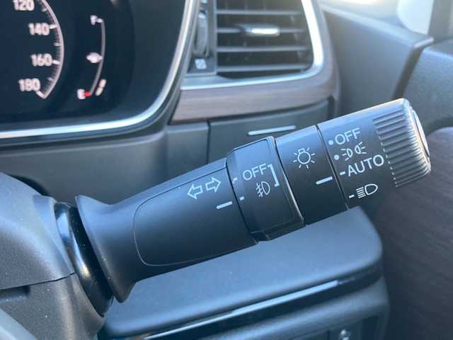 ホンダ オデッセイ アブソルート 愛媛県 2020(令2)年 1.4万km プラチナホワイトパール 純正10インチナビ/・CD/DVD/フルセグTV/・Bluetooth/MSV/USB/全方位モニター/・バックカメラ/ETC2.0/両側パワースライドドア/ホンダセンシング /・衝突軽減ブレーキ/・レーンキープアシスト/・レーダークルーズコントロール/・クリアランスソナー /・パーキングアシスト/パドルシフト/ハーフレザーシート/・D席パワーシート/・2列目オットマンシート/ISOFIX/アイドリングストップ/LEDオートライト/プッシュスタート/・スペアキー/取扱説明書/保証書