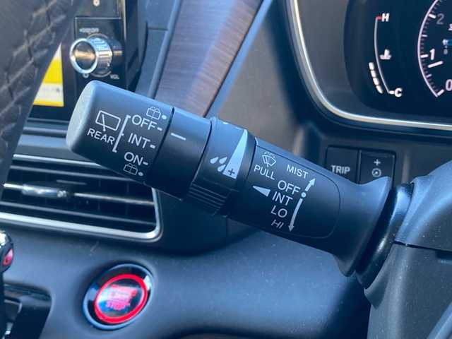 ホンダ オデッセイ アブソルート 愛媛県 2020(令2)年 1.4万km プラチナホワイトパール 純正10インチナビ/・CD/DVD/フルセグTV/・Bluetooth/MSV/USB/全方位モニター/・バックカメラ/ETC2.0/両側パワースライドドア/ホンダセンシング /・衝突軽減ブレーキ/・レーンキープアシスト/・レーダークルーズコントロール/・クリアランスソナー /・パーキングアシスト/パドルシフト/ハーフレザーシート/・D席パワーシート/・2列目オットマンシート/ISOFIX/アイドリングストップ/LEDオートライト/プッシュスタート/・スペアキー/取扱説明書/保証書