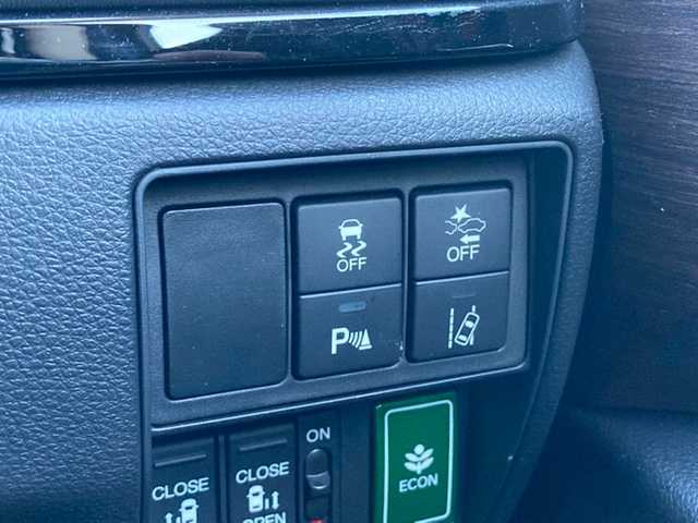 ホンダ オデッセイ アブソルート 愛媛県 2020(令2)年 1.4万km プラチナホワイトパール 純正10インチナビ/・CD/DVD/フルセグTV/・Bluetooth/MSV/USB/全方位モニター/・バックカメラ/ETC2.0/両側パワースライドドア/ホンダセンシング /・衝突軽減ブレーキ/・レーンキープアシスト/・レーダークルーズコントロール/・クリアランスソナー /・パーキングアシスト/パドルシフト/ハーフレザーシート/・D席パワーシート/・2列目オットマンシート/ISOFIX/アイドリングストップ/LEDオートライト/プッシュスタート/・スペアキー/取扱説明書/保証書