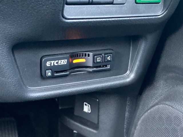 ホンダ オデッセイ アブソルート 愛媛県 2020(令2)年 1.4万km プラチナホワイトパール 純正10インチナビ/・CD/DVD/フルセグTV/・Bluetooth/MSV/USB/全方位モニター/・バックカメラ/ETC2.0/両側パワースライドドア/ホンダセンシング /・衝突軽減ブレーキ/・レーンキープアシスト/・レーダークルーズコントロール/・クリアランスソナー /・パーキングアシスト/パドルシフト/ハーフレザーシート/・D席パワーシート/・2列目オットマンシート/ISOFIX/アイドリングストップ/LEDオートライト/プッシュスタート/・スペアキー/取扱説明書/保証書