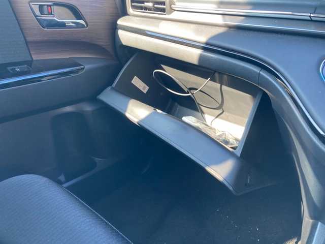 ホンダ オデッセイ アブソルート 愛媛県 2020(令2)年 1.4万km プラチナホワイトパール 純正10インチナビ/・CD/DVD/フルセグTV/・Bluetooth/MSV/USB/全方位モニター/・バックカメラ/ETC2.0/両側パワースライドドア/ホンダセンシング /・衝突軽減ブレーキ/・レーンキープアシスト/・レーダークルーズコントロール/・クリアランスソナー /・パーキングアシスト/パドルシフト/ハーフレザーシート/・D席パワーシート/・2列目オットマンシート/ISOFIX/アイドリングストップ/LEDオートライト/プッシュスタート/・スペアキー/取扱説明書/保証書