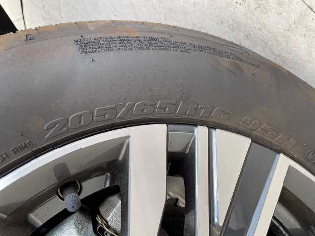日産 セレナ e－パワー ハイウェイスター V 愛知県 2023(令5)年 0.1万km 赤 プロパイロット/純正12.3型ディズプレイオーディオナビ/レーダークルーズコントロール/全方位カメラ/両側パワースライドドア/ハンズフリースライドドア/コーナーセンサー/ワイヤレス充電器/ブラインドスポットモニター/LEDヘッドライト/インテリジェントミラー/リアオートエアコン/オートマチックハイビーム/ドライブレコーダー/シートヒーター/ステアリングヒーター/フリップダウンモニター/純正アルミホイール/スマートキー/プッシュスタート