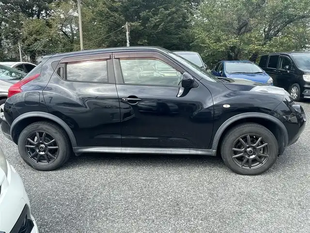 日産 ジューク 15RX タイプV 千葉県 2012(平24)年 9.5万km サファイアブラック 社外16インチアルミホイール/前後ドライブレコーダー（AG422-DRC）/純正ホイールキャップ付き夏タイヤ積込/プッシュスタート/ETC/フォグ/電動格納ミラー/ドアバイザー/レべライザー/保証書