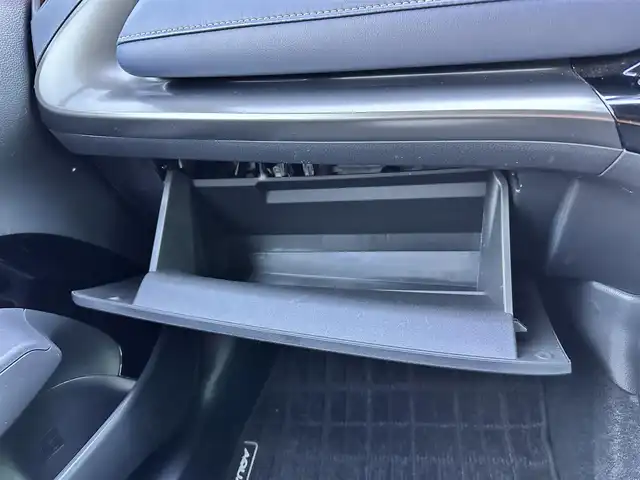 トヨタ アクア Z 宮城県 2022(令4)年 0.5万km ダークブルーマイカM 合成皮革パッケージ/・合皮/ストライプ柄ファブリックコンビシート/・パワーシート（運転席）/・シートヒーター（運転席/助手席）/・ステアリングヒーター/＝＝＝/セーフティセンス/・プリクラッシュセーフティ/・レーントレーシングアシスト/・レーダークルーズコントロール/・オートマチックハイビーム/・ロードサインアシスト/先行車発進告知機能/パーキングサポートブレーキ（前後方静止物）/10.5インチディスプレイオーディオ/・ナビ機能付/・Bluetooth/バックカメラ/ドライブレコーダー/AC100V/1500Wアクセサリーコンセント/革巻きステアリング/ステアリングスイッチ/LEDヘッドランプ/LEDフロントフォグランプ/オートライト/スマートキー＆プッシュスタート/スペアキー1本/電動格納ミラー/純正15インチAW/純正フロアマット/W/サイド/カーテンエアバッグ