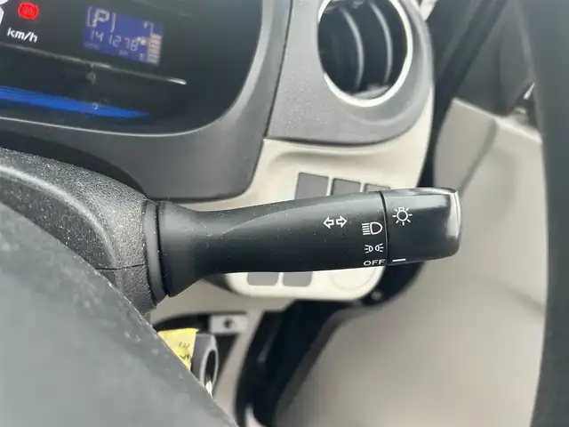 ダイハツ ミラ イース X 愛知県 2011(平23)年 14.2万km ブラックマイカメタリック 社外カーオディオ/DVD/バックカメラ/純正14インチAW/フロアマット/サイドバイザー/トノカバー/ハロゲンライト/ヘッドライトレベライザー/トノカバー/合皮シート/電格ミラー/アイドリングストップ/リモコンキー/取扱説明書