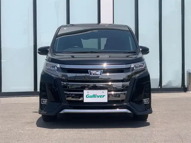 トヨタ ノア Si ダブルバイビーⅡ 大阪府 2019(令1)年 3.6万km ブラック 純正９インチナビ/   フルセグTV/CD/DVD/Bluetooth/USB/バックモニター/両側パワースライドドア/クルーズコントロール/アイドリングストップ/コーナーセンサー/純正フロアマット/プッシュスタート/スマートキー/ＥＴＣ/ＬＥＤライト