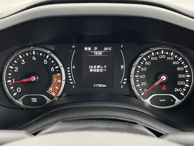 クライスラー・ジープ ジープ レネゲード ナイトイーグル 東京都 2021(令3)年 1.2万km グレー カラー限定１５０台/Ｕ－Ｃｏｎｎｅｃｔ/純正ディスプレイオーディオ/バックカメラ/ＡｐｐｌｅＣａｒＰｌａｙ/ＡｎｄｏｒｏｉｄＡｕｔｏ/純正１８黒ＡＷ/クルコン/オートライト/スマートキー/プッシュスタート/ブラックエンブレム