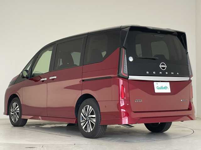 日産 セレナ e－パワー ハイウェイスター V 愛知県 2023(令5)年 0.2万km 赤 プロパイロット/純正12.3型ディズプレイオーディオナビ/フリップダウンモニター/フルセグ/全方位カメラ/両側パワースライドドア/ハンズフリースライドドア/コーナーセンサー/ワイヤレス充電器/ブラインドスポットモニター/LEDヘッドライト/オートマチックハイビーム/インテリジェントミラー/リアオートエアコン/ドライブレコーダー/シートヒーター/純正アルミホイール/ステアリングスイッチ/スマートキー/プッシュスタート