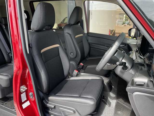 日産 セレナ e－パワー ハイウェイスター V 愛知県 2023(令5)年 0.2万km 赤 プロパイロット/純正12.3型ディズプレイオーディオナビ/フリップダウンモニター/フルセグ/全方位カメラ/両側パワースライドドア/ハンズフリースライドドア/コーナーセンサー/ワイヤレス充電器/ブラインドスポットモニター/LEDヘッドライト/オートマチックハイビーム/インテリジェントミラー/リアオートエアコン/ドライブレコーダー/シートヒーター/純正アルミホイール/ステアリングスイッチ/スマートキー/プッシュスタート