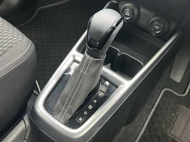 スズキ スイフト RSt 愛知県 2017(平29)年 3万km ピュアホワイトP ディーラーオプションナビ/全方位カメラ/パドルシフト/プッシュスタート/純正フロアマット/横滑り防止/前ドライブレコーダー/ＥＴＣ/Ｄドライブレコーダー/純正ドアバイザー/ＡＣＣ/オートライト/フォグランプ/LEDヘッドライト/盗難防止/スペアキー/バックカメラ/保証書/取扱説明書