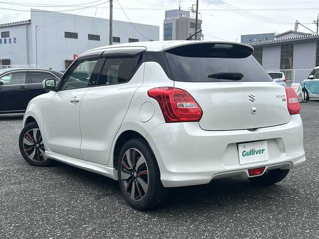 スズキ スイフト RSt 愛知県 2017(平29)年 3万km ピュアホワイトP ディーラーオプションナビ/全方位カメラ/パドルシフト/プッシュスタート/純正フロアマット/横滑り防止/前ドライブレコーダー/ＥＴＣ/Ｄドライブレコーダー/純正ドアバイザー/ＡＣＣ/オートライト/フォグランプ/LEDヘッドライト/盗難防止/スペアキー/バックカメラ/保証書/取扱説明書