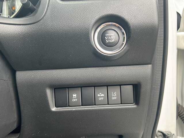 スズキ スイフト RSt 愛知県 2017(平29)年 3万km ピュアホワイトP ディーラーオプションナビ/全方位カメラ/パドルシフト/プッシュスタート/純正フロアマット/横滑り防止/前ドライブレコーダー/ＥＴＣ/Ｄドライブレコーダー/純正ドアバイザー/ＡＣＣ/オートライト/フォグランプ/LEDヘッドライト/盗難防止/スペアキー/バックカメラ/保証書/取扱説明書