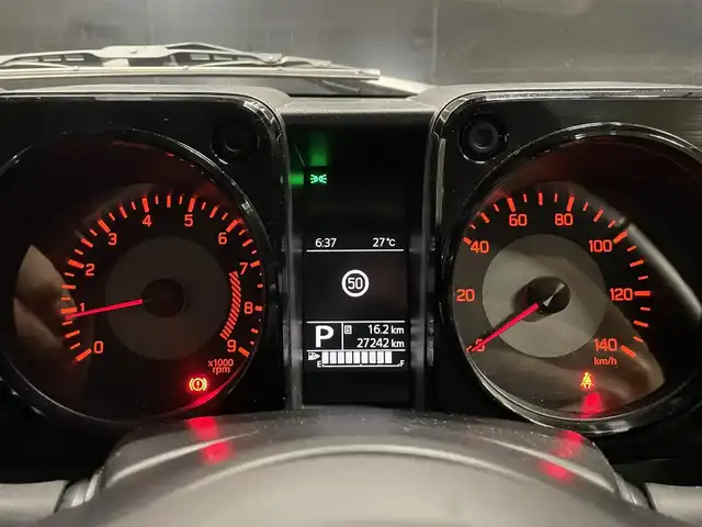 スズキ ジムニー XC 群馬県 2021(令3)年 2.8万km ミディアムグレー 社外ナビ/スマートキー/クルーズコントロール/ETC/フルセグTV/シートヒーター
