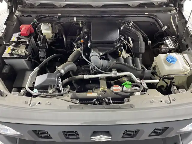 スズキ ジムニー XC 神奈川県 2021(令3)年 2.8万km ミディアムグレー スズキセーフティサポート/社外7型SDナビゲーション【CN-RE07WD】/・BT/フルセグTV/CD/DVD/SD/革巻きステアリング/ステアリングスイッチ/Autoライト/クルーズコントロール/ダウンヒルアシストコントロール/ETC/ドライブレコーダー/LEDヘッドライト/フォグランプ/電動格納ミラー/ウィンカーミラー/ミラーヒーター/スマートキー/プッシュスタートボタン/背面タイヤ/純正フロアマット/純正ドアバイザー/純正16インチアルミホイール