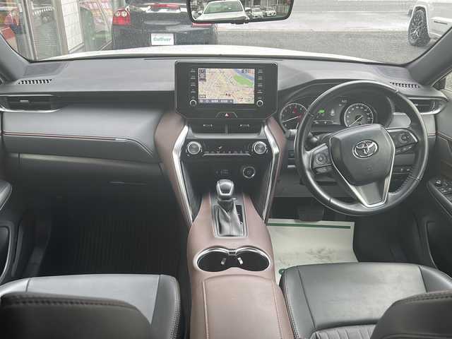 トヨタ ハリアー G 埼玉県 2021(令3)年 3.9万km ホワイトパールクリスタルシャイン メーカーナビ /(AM/FM/USB/Bluetooth/AUX)/ETC2.0 /ワンオーナー/バックカメラ　/ドラレコ付きデジタルインナーミラー　/ステアリングスイッチ　/コーナーセンサー　/電動格納ミラー　/クルコン追従　/オートライト　/オートハイビーム　/純正フロア　/パワーバックドア　/パワーシート(D)/オートホールド/プッシュスタート/イモビライザー/ISOFIX/ドアバイザー/プリクラッシュセーフティー/積込タイヤ４本(純正AW18インチ)/取扱説明書/保証書/スペアキー１本/スマートキー