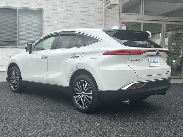 トヨタ ハリアー G 埼玉県 2021(令3)年 3.9万km ホワイトパールクリスタルシャイン メーカーナビ /(AM/FM/USB/Bluetooth/AUX)/ETC2.0 /ワンオーナー/バックカメラ　/ドラレコ付きデジタルインナーミラー　/ステアリングスイッチ　/コーナーセンサー　/電動格納ミラー　/クルコン追従　/オートライト　/オートハイビーム　/純正フロア　/パワーバックドア　/パワーシート(D)/オートホールド/プッシュスタート/イモビライザー/ISOFIX/ドアバイザー/プリクラッシュセーフティー/積込タイヤ４本(純正AW18インチ)/取扱説明書/保証書/スペアキー１本/スマートキー
