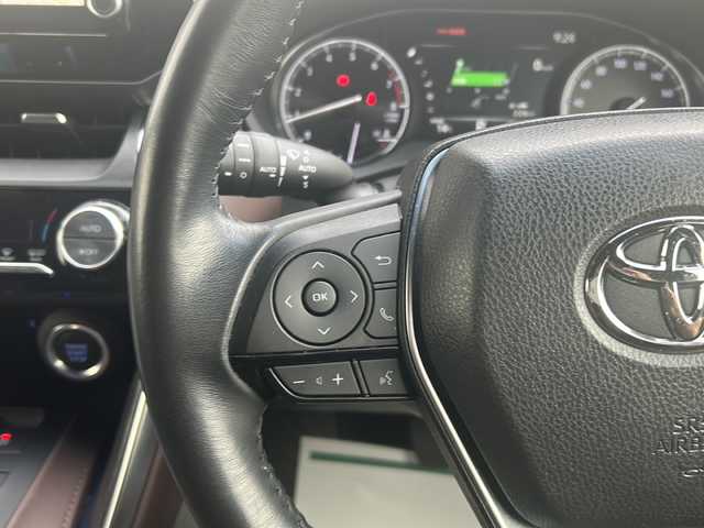 トヨタ ハリアー G 埼玉県 2021(令3)年 3.9万km ホワイトパールクリスタルシャイン メーカーナビ /(AM/FM/USB/Bluetooth/AUX)/ETC2.0 /ワンオーナー/バックカメラ　/ドラレコ付きデジタルインナーミラー　/ステアリングスイッチ　/コーナーセンサー　/電動格納ミラー　/クルコン追従　/オートライト　/オートハイビーム　/純正フロア　/パワーバックドア　/パワーシート(D)/オートホールド/プッシュスタート/イモビライザー/ISOFIX/ドアバイザー/プリクラッシュセーフティー/積込タイヤ４本(純正AW18インチ)/取扱説明書/保証書/スペアキー１本/スマートキー