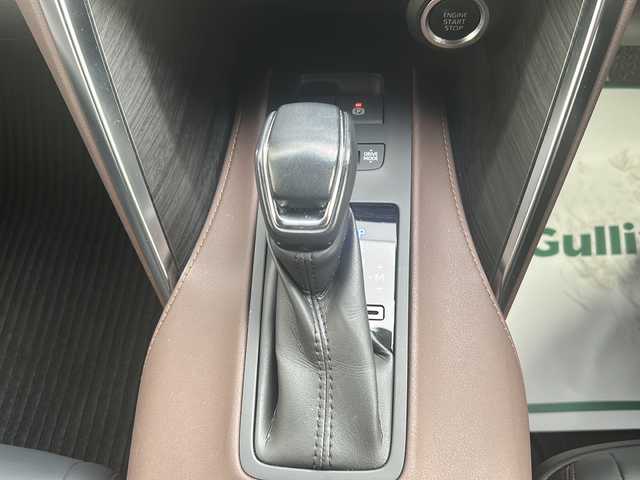 トヨタ ハリアー G 埼玉県 2021(令3)年 3.9万km ホワイトパールクリスタルシャイン メーカーナビ /(AM/FM/USB/Bluetooth/AUX)/ETC2.0 /ワンオーナー/バックカメラ　/ドラレコ付きデジタルインナーミラー　/ステアリングスイッチ　/コーナーセンサー　/電動格納ミラー　/クルコン追従　/オートライト　/オートハイビーム　/純正フロア　/パワーバックドア　/パワーシート(D)/オートホールド/プッシュスタート/イモビライザー/ISOFIX/ドアバイザー/プリクラッシュセーフティー/積込タイヤ４本(純正AW18インチ)/取扱説明書/保証書/スペアキー１本/スマートキー